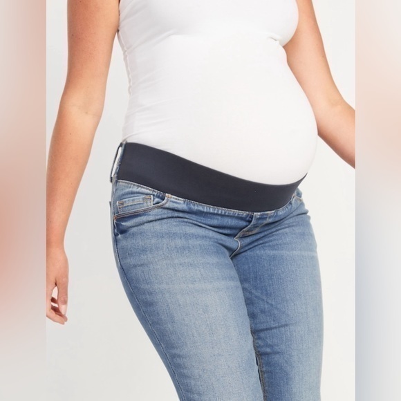 NWT Old Navy Maternity jeans size 4 *long - Picture 1 of 10